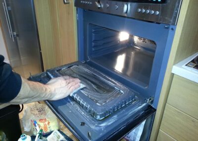 The Ultimate Guide to Keeping Your Oven Sparkling Clean